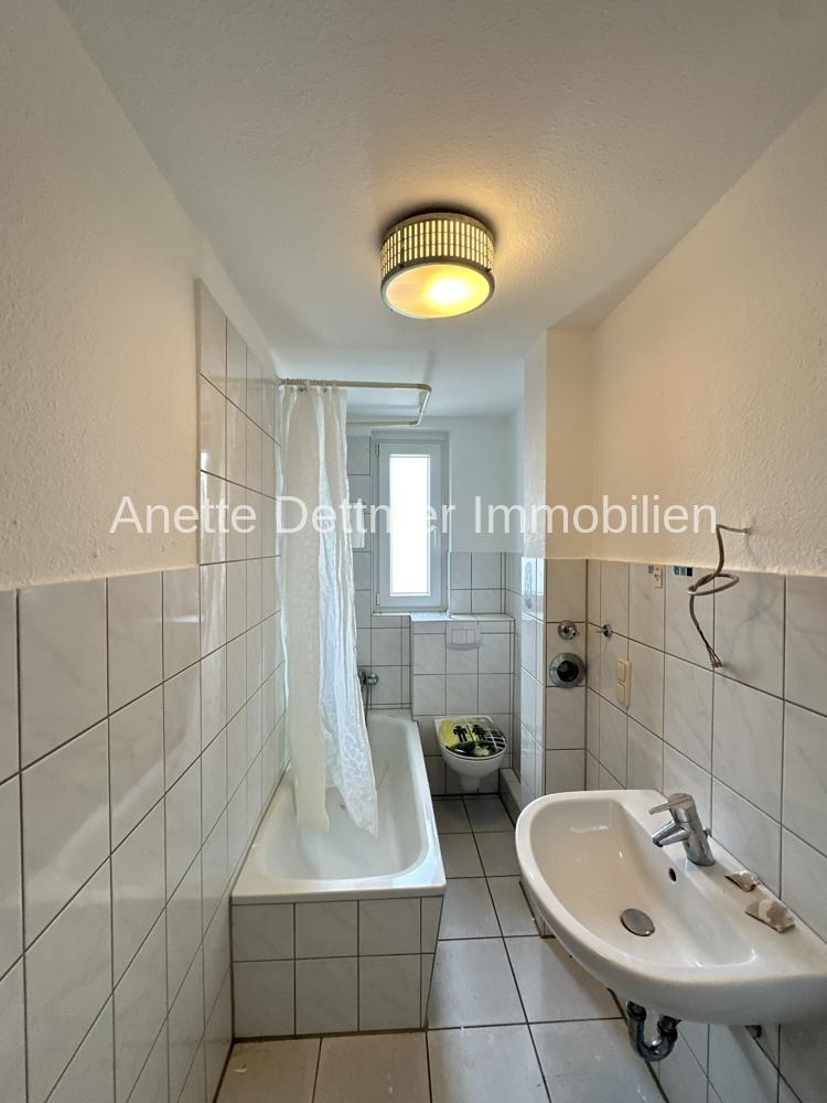 Seelze -Letter 3 Zimmer Wohnung im 1.OG, modernisiert sofort Bezugsfertig! - Photo 2