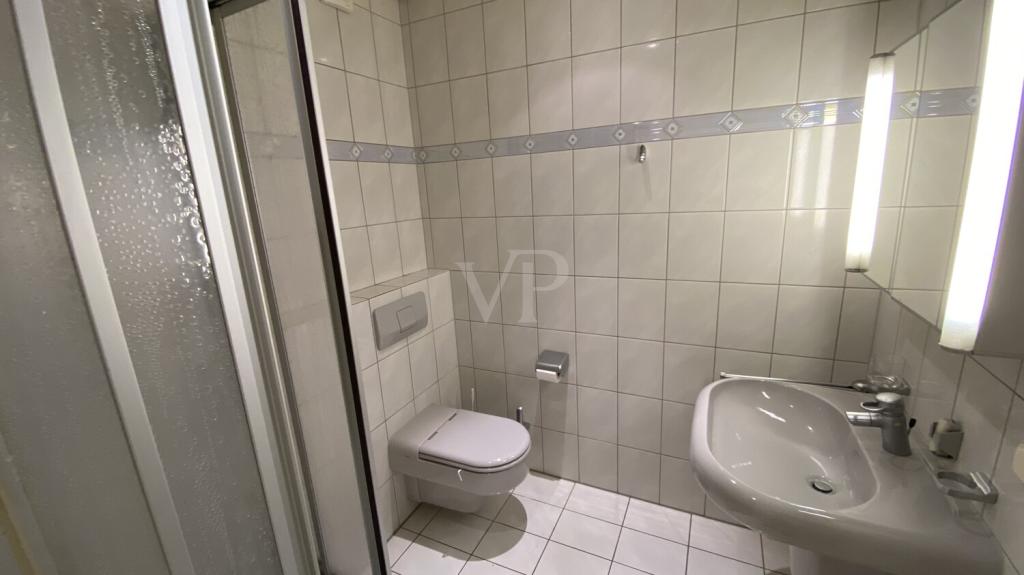 Großzügiges Einfamilienhaus in ruhiger Lage zur Miete (keine Haustiere erlaubt) - Photo 4
