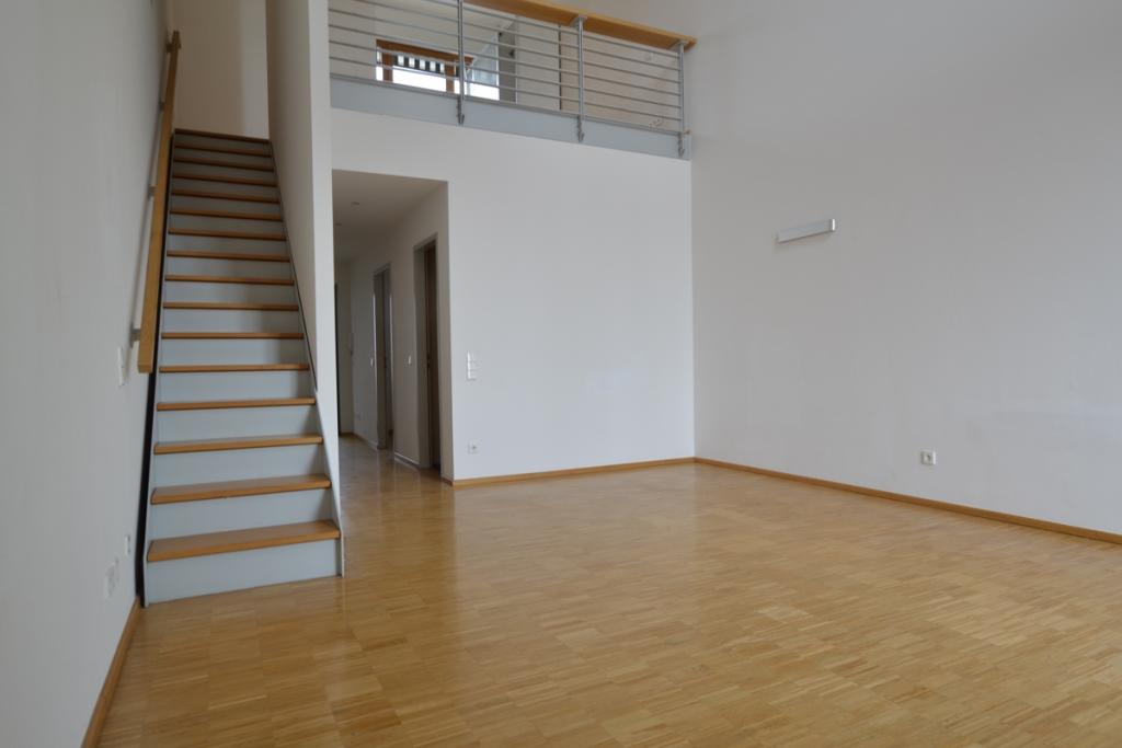 I Galeriewohnung im Zentrum I 2 Ebenen I Terrasse I Cityblick I - Foto 2