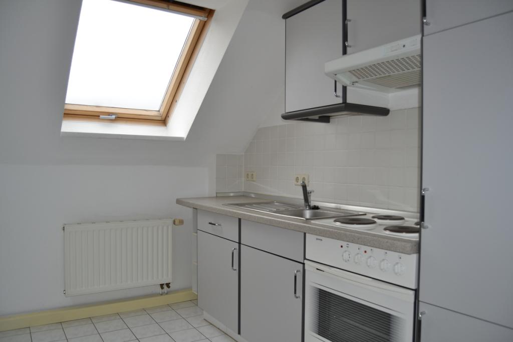 I gemütliche DG-Wohnung I Laminat I Duschbad I - Photo 1