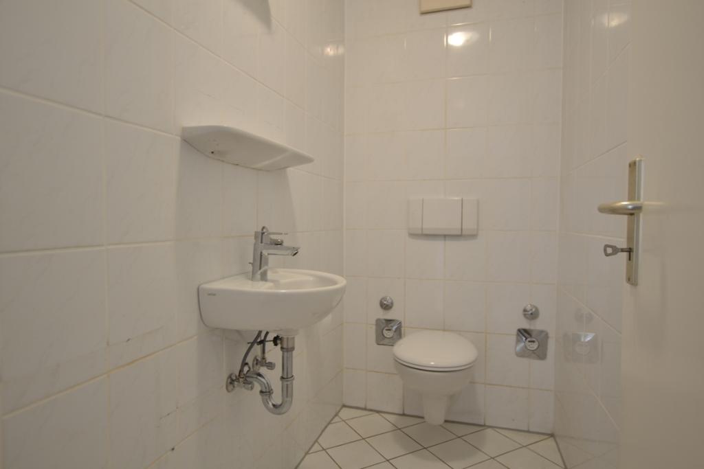 I IN RENOVIERUNG I Neubau-Wohnung in Gohlis I Aufzug I Wannenbad I offener Küchenbereich I TG Stellplatz I - Photo 2