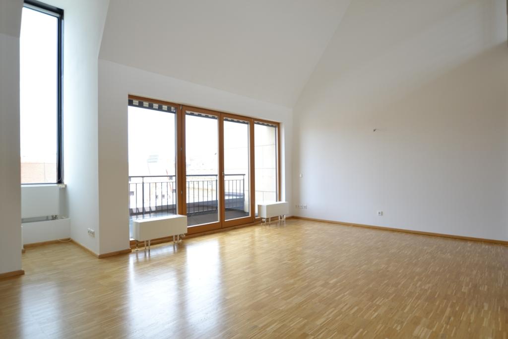 I Galeriewohnung im Zentrum I 2 Ebenen I Terrasse I Cityblick I - Foto 4
