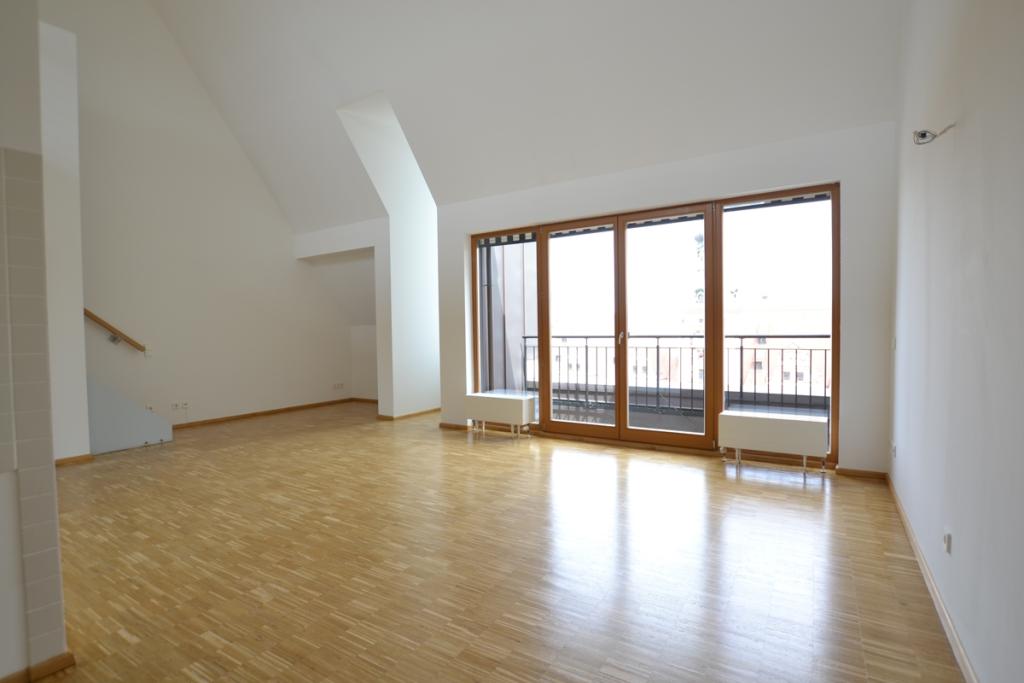I Galeriewohnung im Zentrum I 2 Ebenen I Terrasse I Cityblick I - Foto 1
