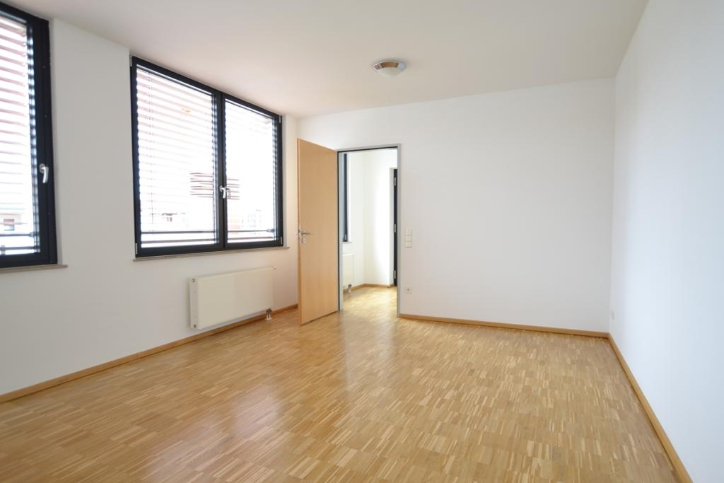 I Galeriewohnung im Zentrum I 2 Ebenen I Terrasse I Cityblick I - Foto 3