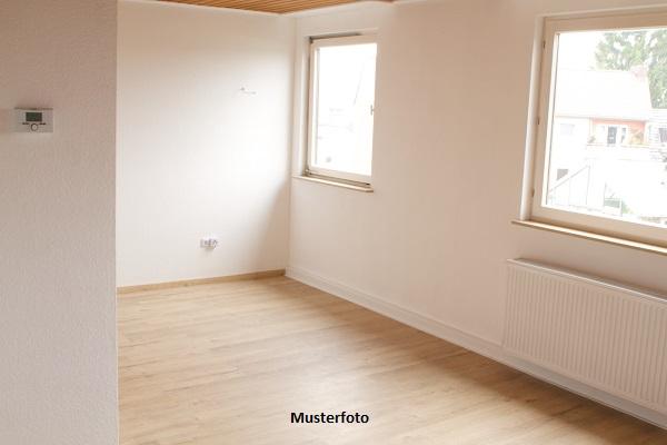 Provisionsfrei Etagenwohnung in 96450 Coburg, Seifartshofstr.