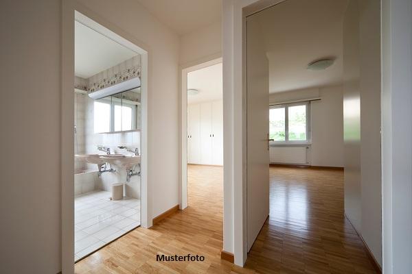 4-Zimmer-Wohnung, Balkon, TG-Stellplatz