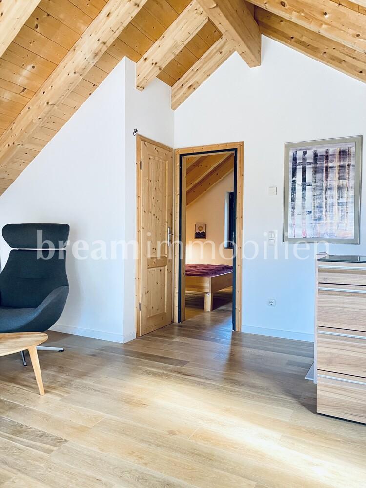Blick Schlafzimmer DG