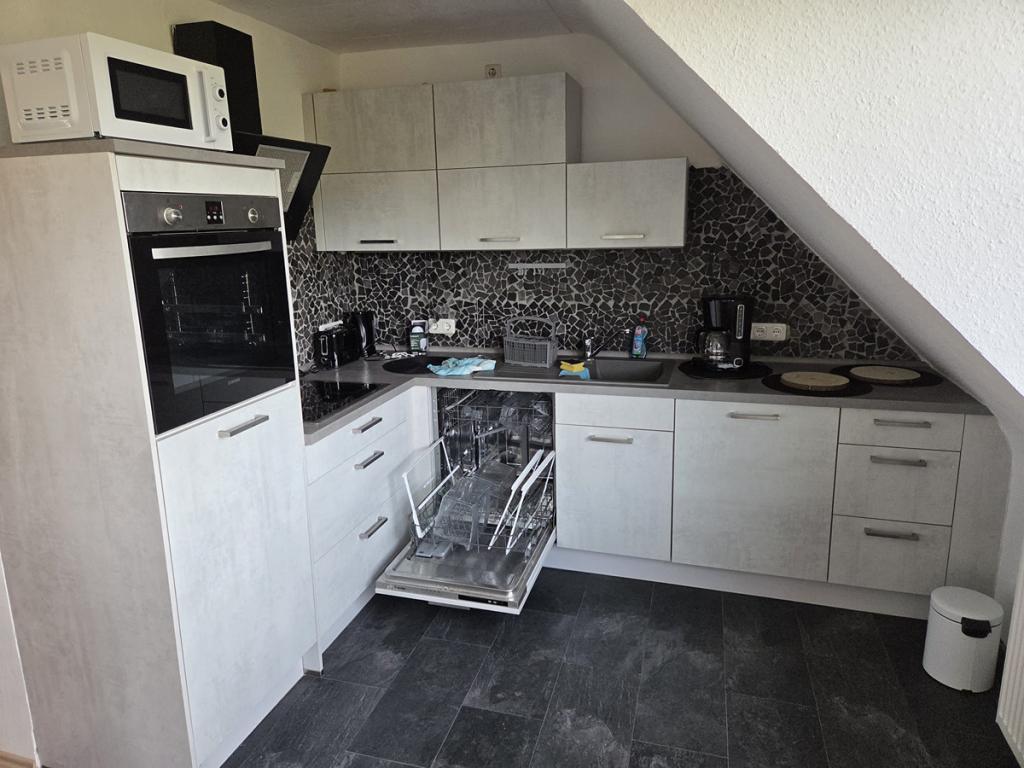 Voll Möbliert , vollständig ausgestattet und bezugsfertig 59qm Wohnung am Wald - Photo 2