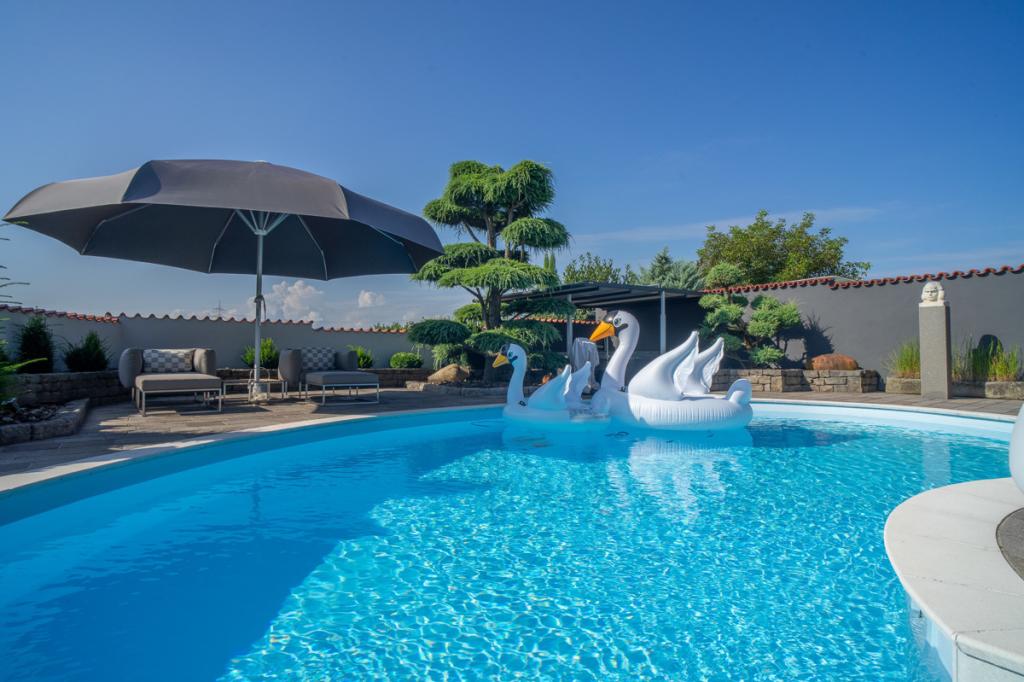 "Poolglück"