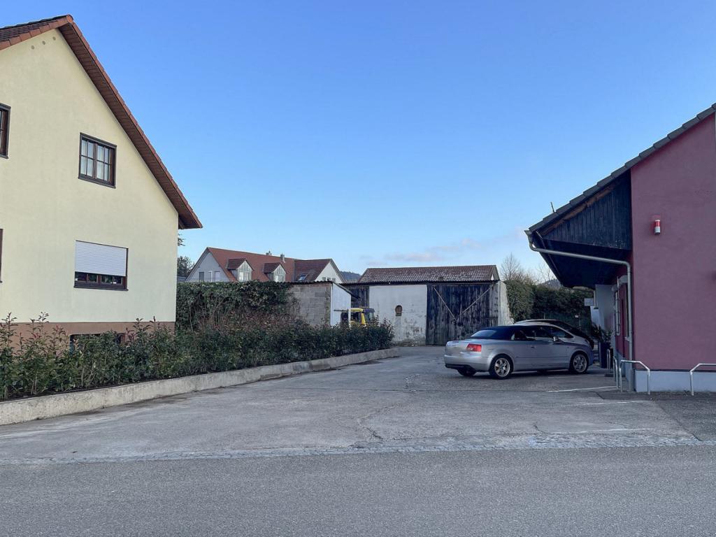 Straßenansicht