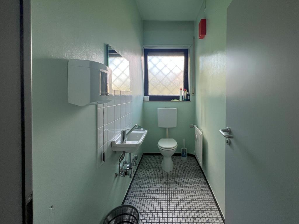 Gewerbe: Personaltoilette