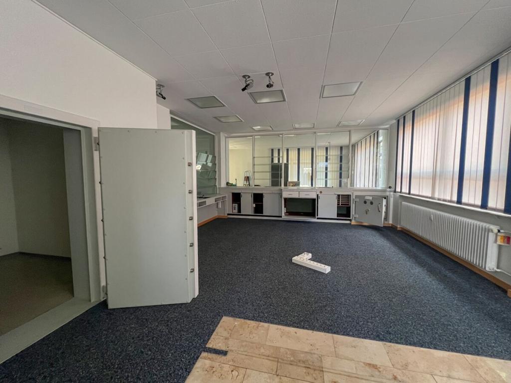 Gewerbe: Arbeitsbereich Tresorraum