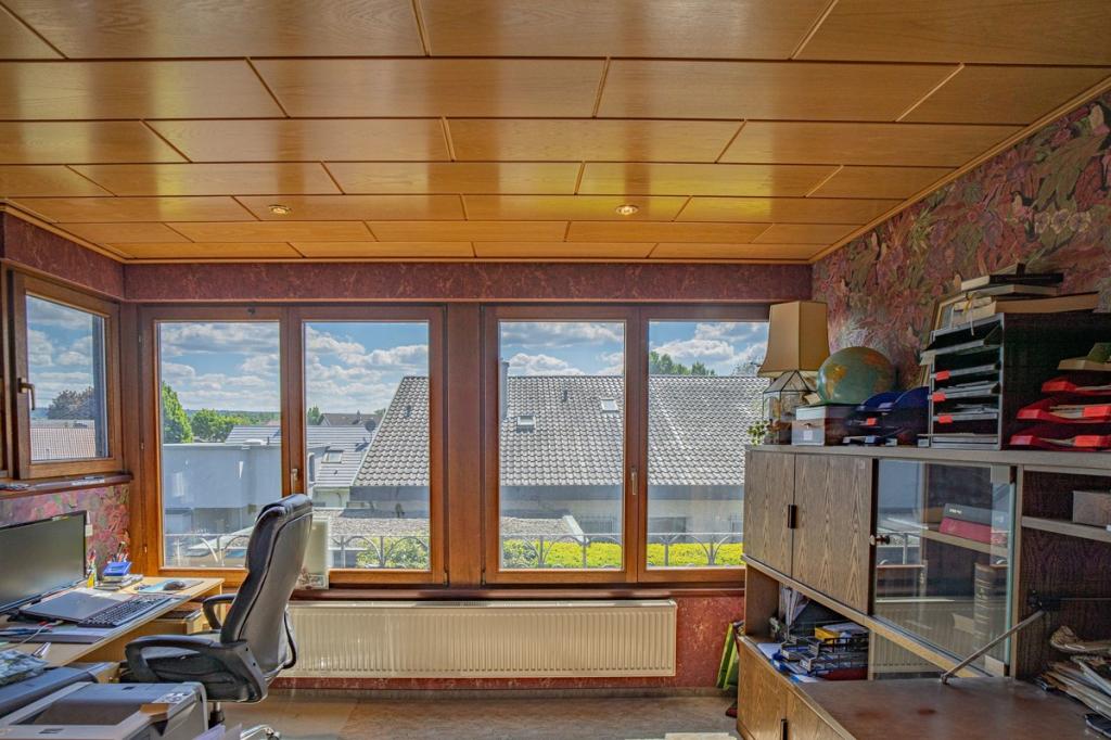 Zimmer mit Dachgaube DG