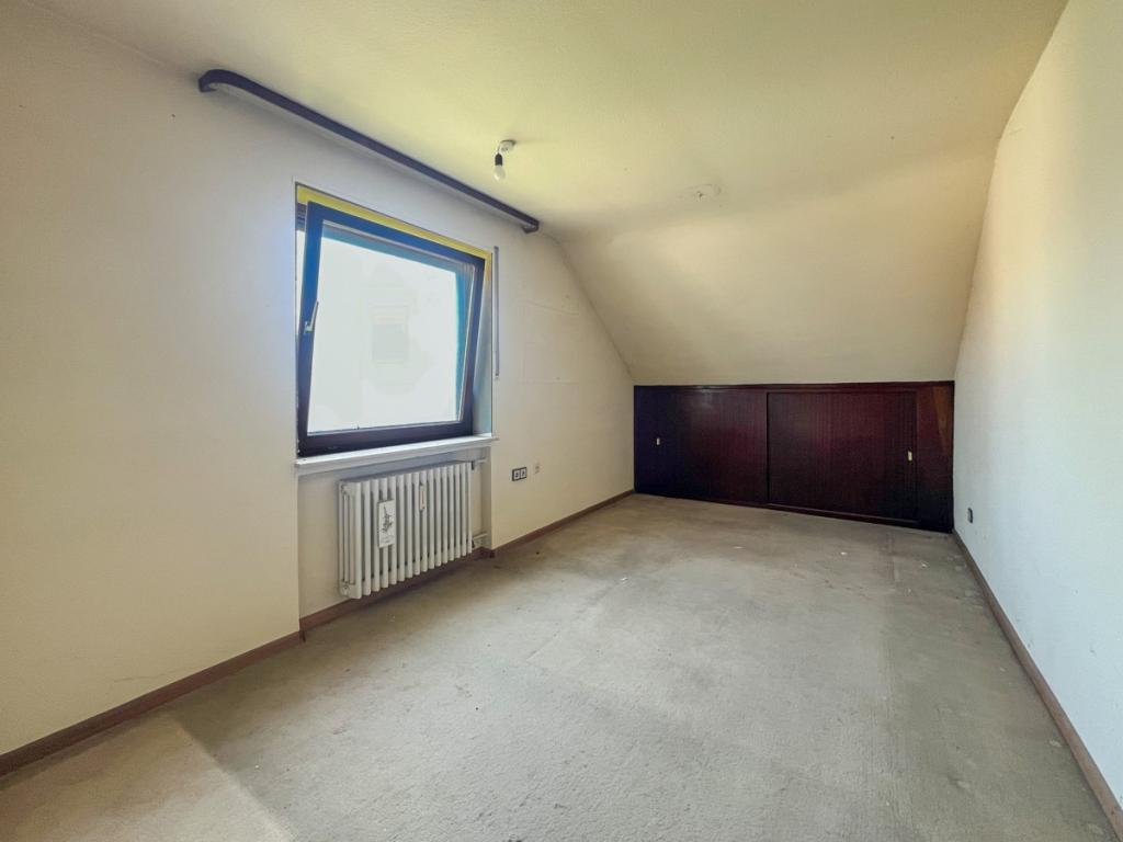 Schlafzimmer DG