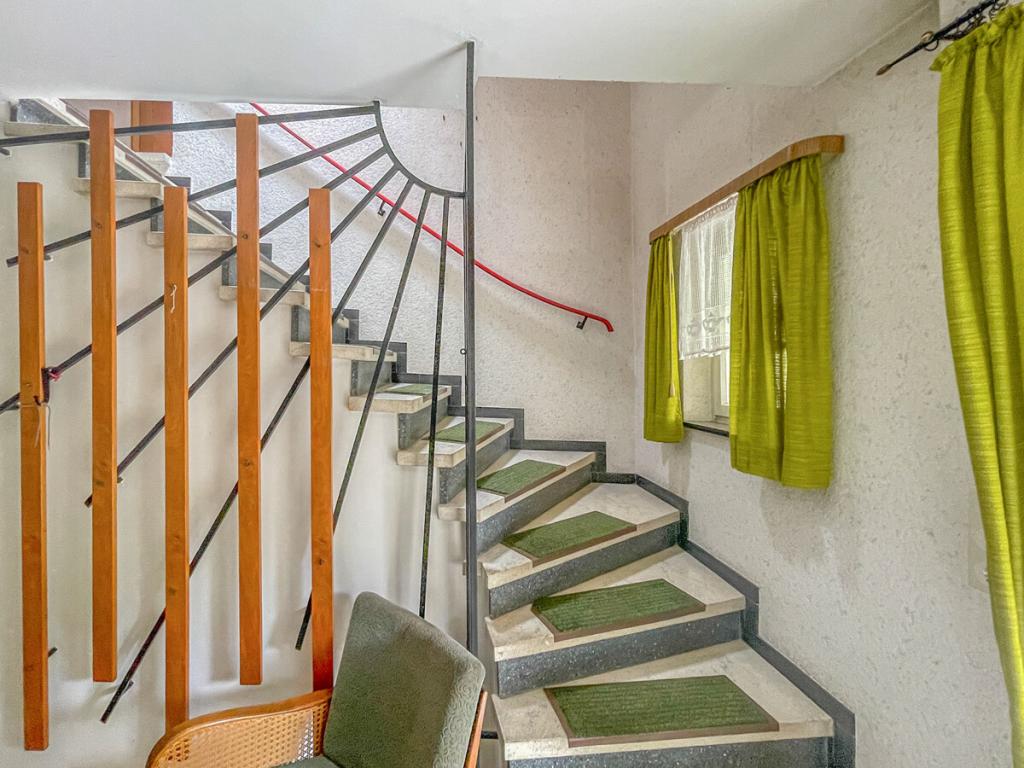 Treppe ins DG