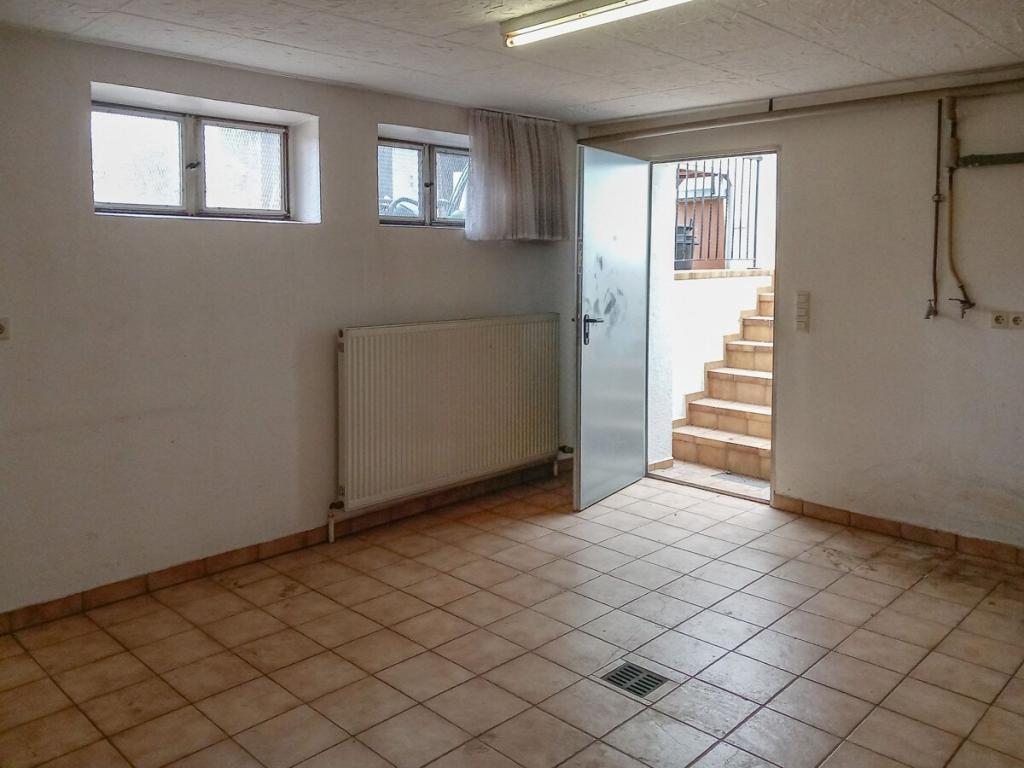 Küche mit Außenzugang im UG