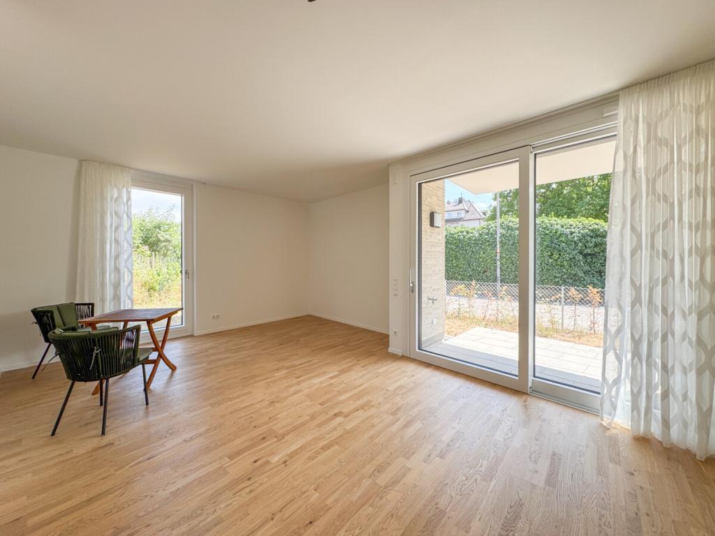 Helle 3,5-Zimmer-Wohnung mit Gartenanteil - Photo 1