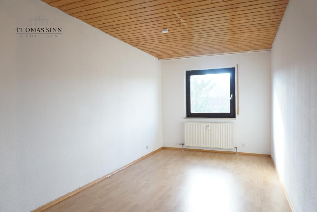 Schöne 3,5-Zimmer Wohnung mit Stellplatz und Blick auf die Weibertreu - Photo 2