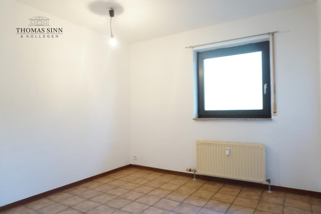 Schöne 3,5-Zimmer Wohnung mit Stellplatz und Blick auf die Weibertreu - Photo 3