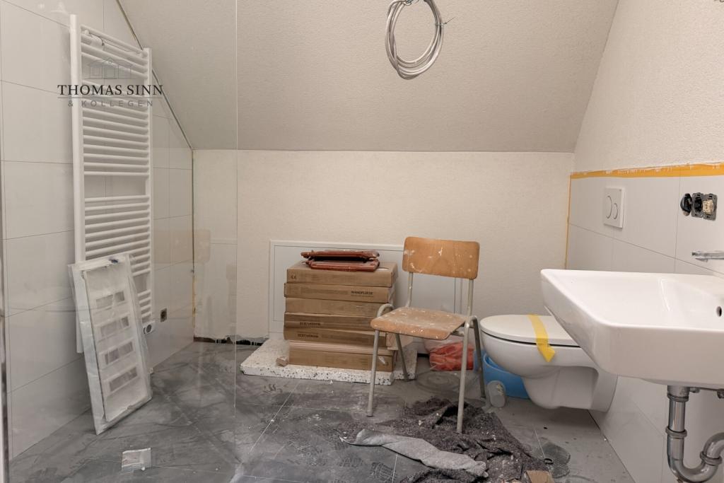 Exklusive 5,5-Zimmer Maisonette Wohnung mit Dachterrasse & traumhaftem Blick über Sindringen - Foto 2