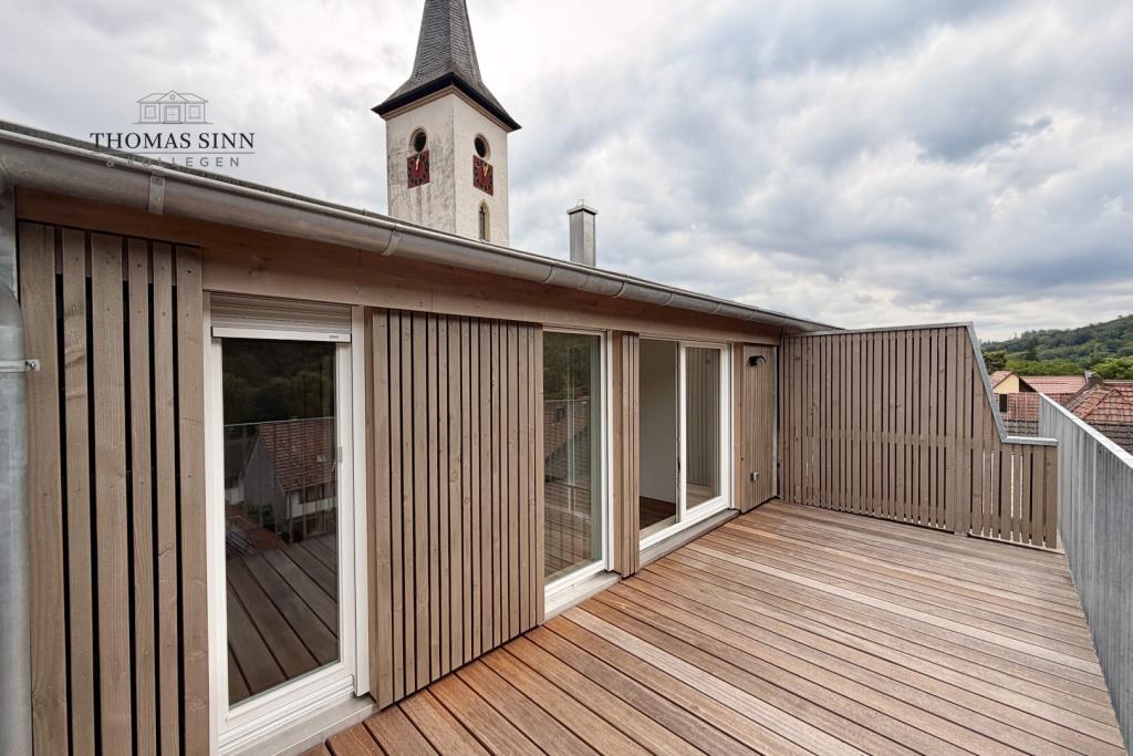 Exklusive 5,5-Zimmer Maisonette Wohnung mit Dachterrasse & traumhaftem Blick über Sindringen - Photo 5