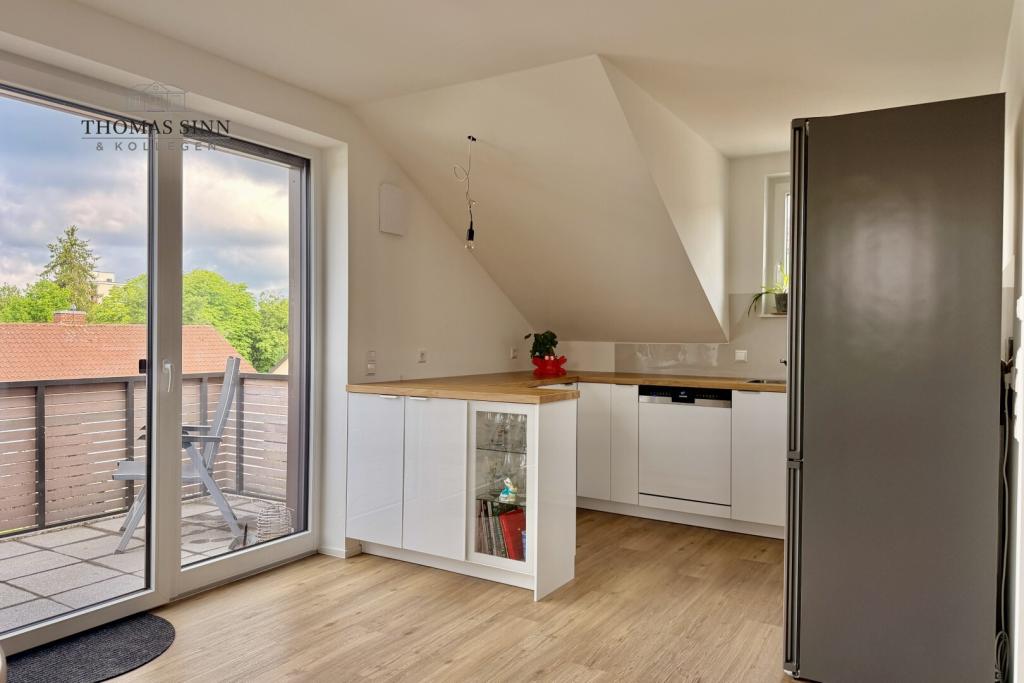 Hochwertige 4 Zimmer DG-Whg in vollständig saniertem Dreifamilienhaus mit bester Energieeffizienz A+ - Photo 2