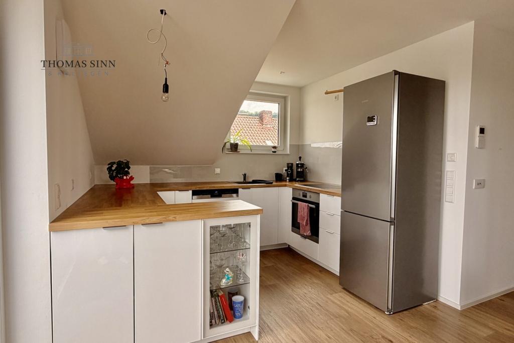 Hochwertige 4 Zimmer DG-Whg in vollständig saniertem Dreifamilienhaus mit bester Energieeffizienz A+ - Photo 1