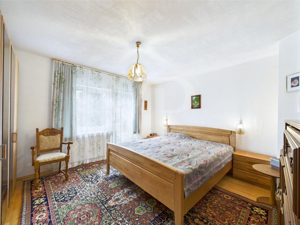 Schlafzimmer OG