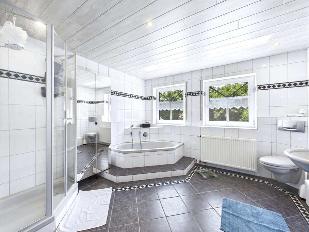 Badezimmer DG