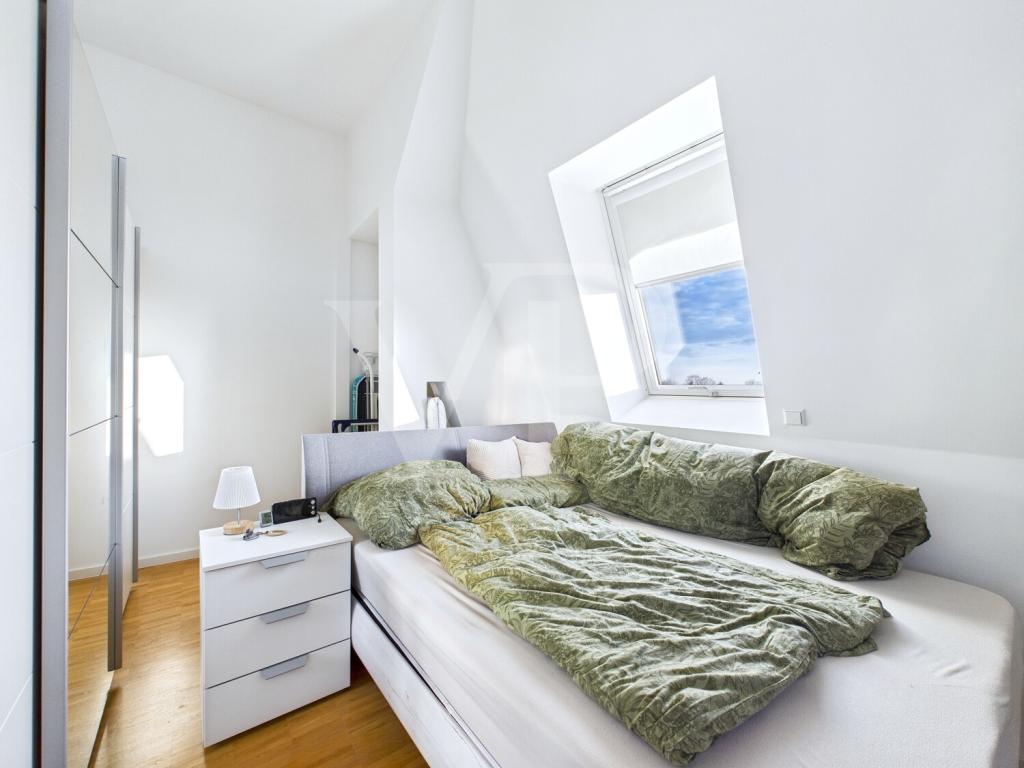 Attraktive Dachgeschosswohnung mit Balkon und Stellplatz in bester Lage von Wilhelmshaven - Heppens - Photo 2