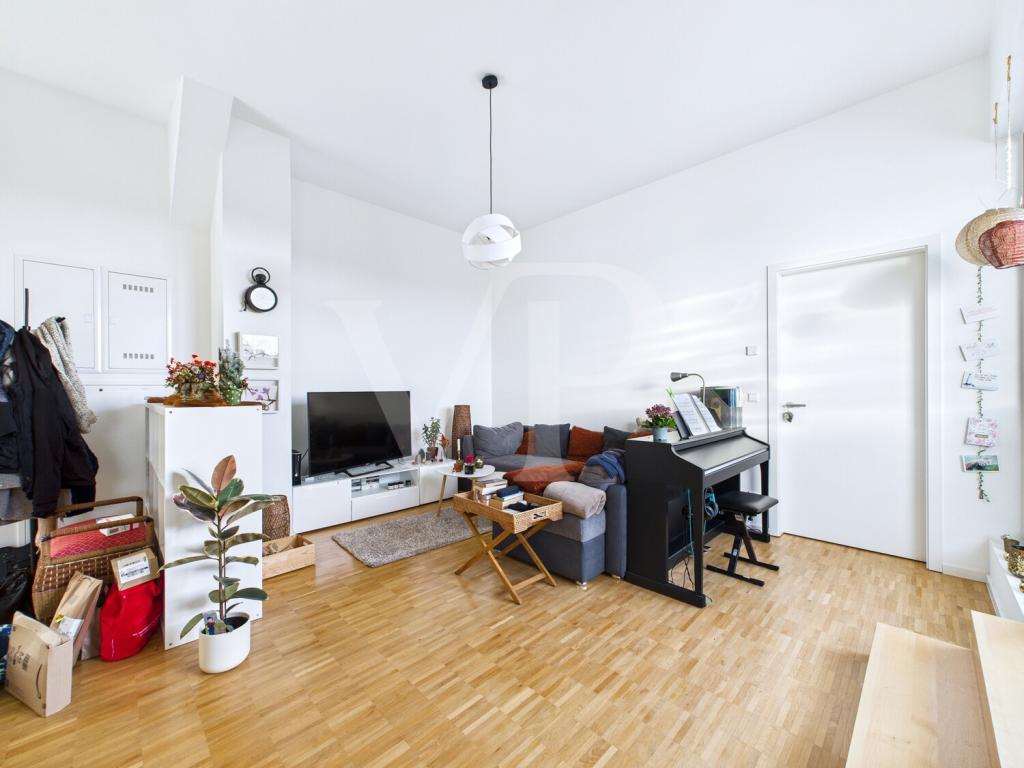 Attraktive Dachgeschosswohnung mit Balkon und Stellplatz in bester Lage von Wilhelmshaven - Heppens - Photo 1