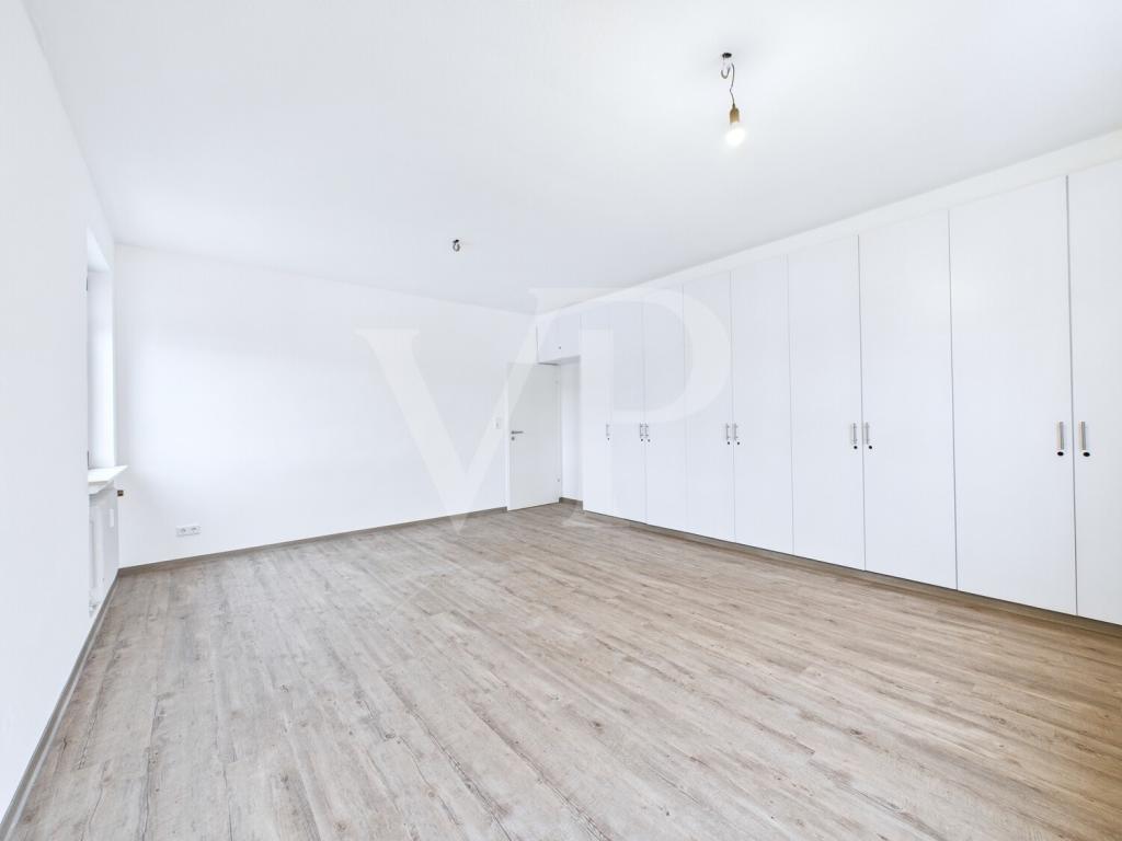 Großzügige und moderne Wohnung im Herzen von Emden - Foto 3