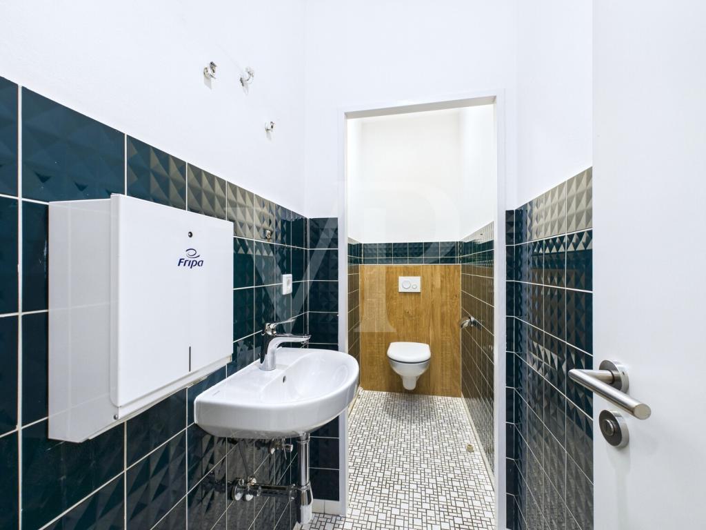 Großzügige und moderne Wohnung im Herzen von Emden - Foto 4