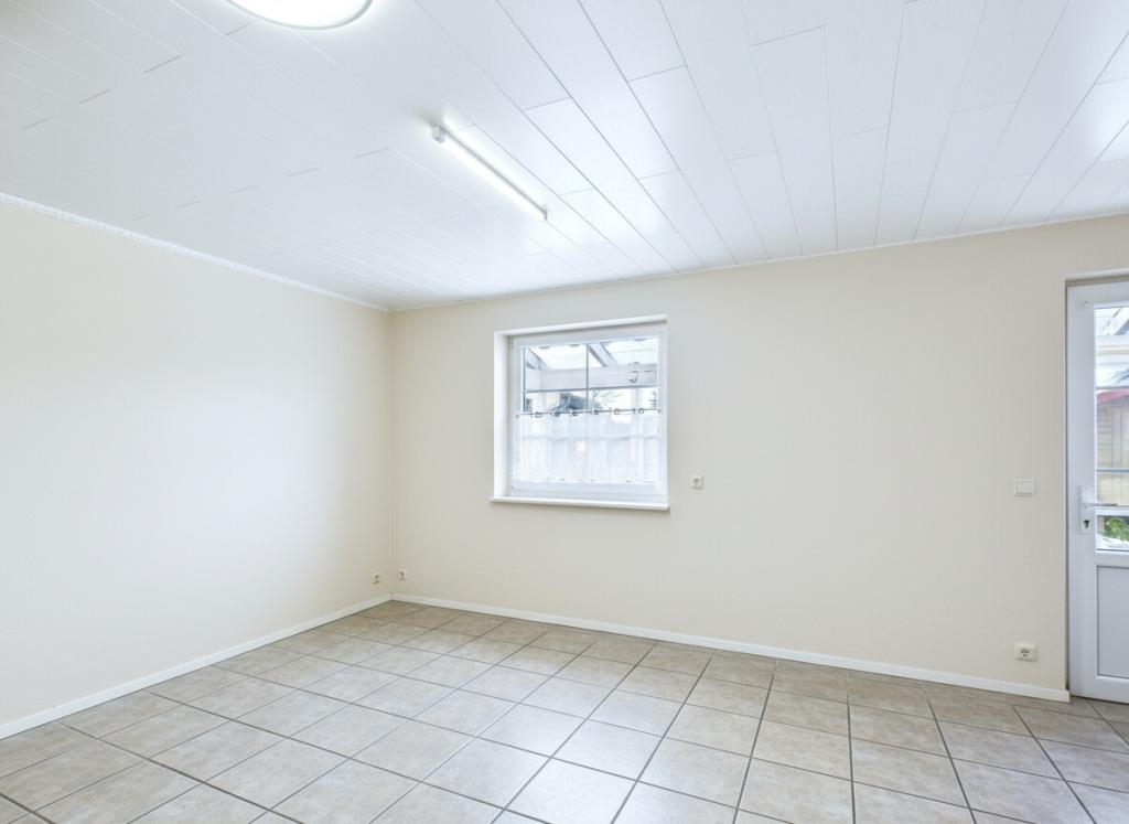 Großzügige Erdgeschosswohnung mit Garten & Terrasse in zentraler Lage von Esens zur Miete - Foto 4