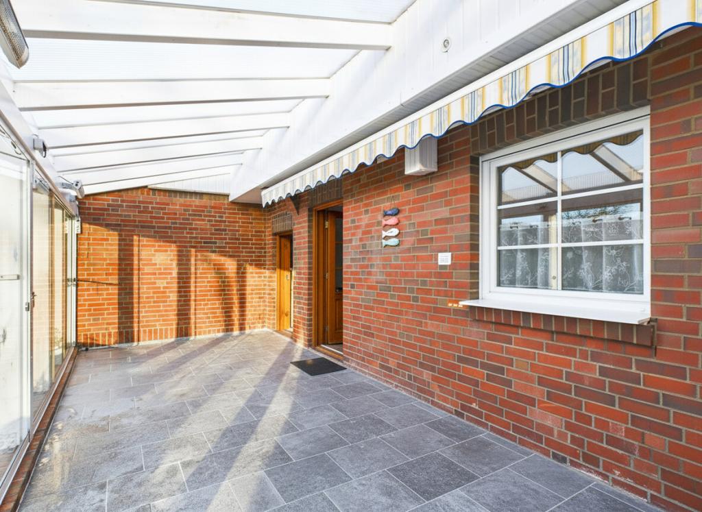 Großzügige Erdgeschosswohnung mit Garten & Terrasse in zentraler Lage von Esens zur Miete - Foto 1