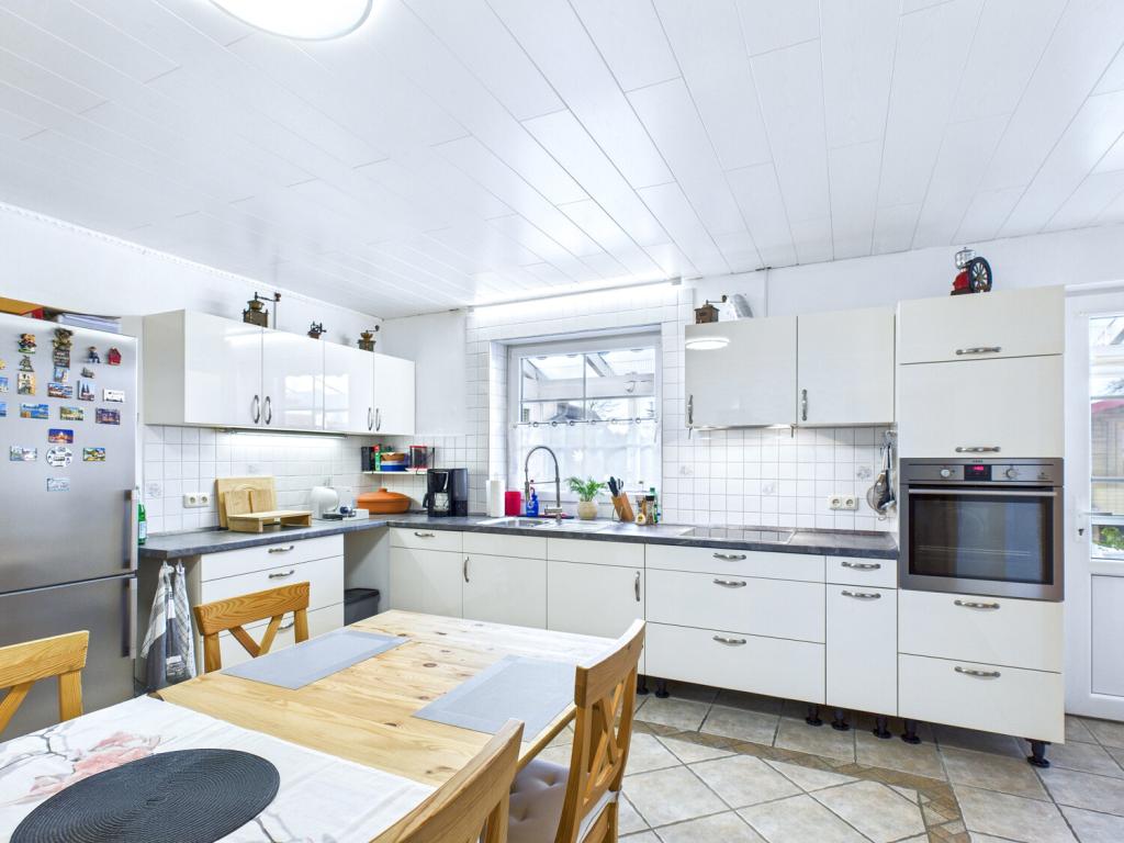 Großzügige Erdgeschosswohnung mit Garten & Terrasse in zentraler Lage von Esens zur Miete - Foto 2