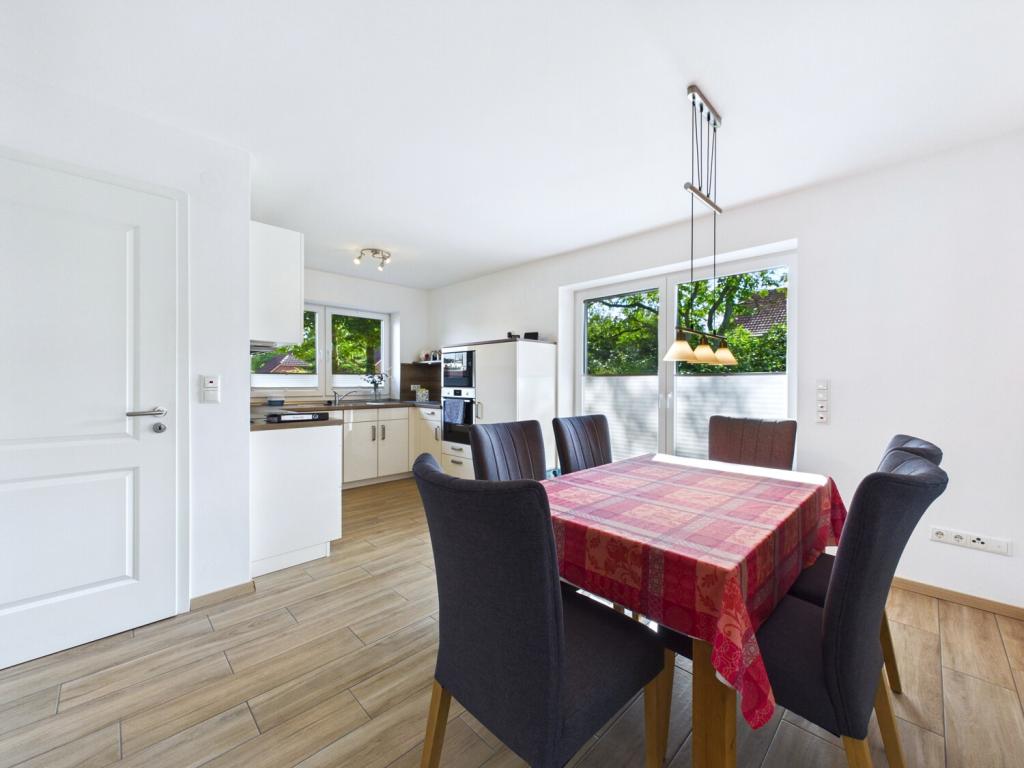 Neuwertiger Bungalow auf großem Grundstück mit Garage in Aurich-Schirum - Photo 2