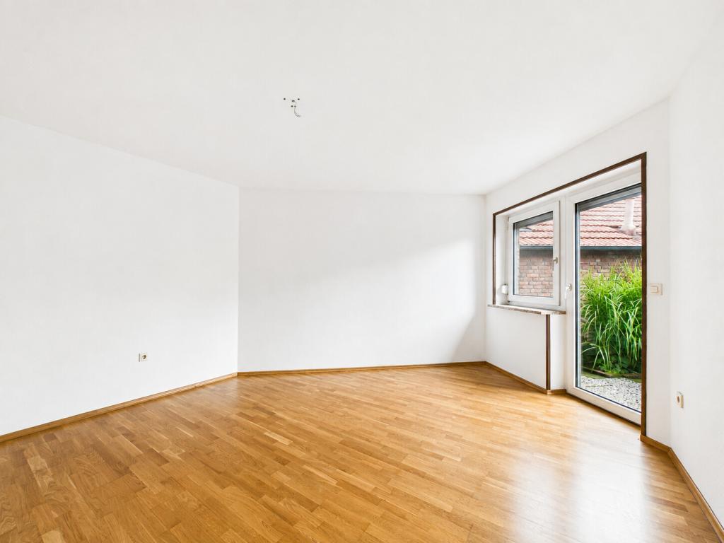Zentral wohnen in Norden – gepflegter Bungalow mit Terrasse & Garage - Foto 1
