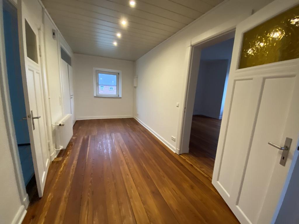 3 Zimmer Wohnung mitten in Marne mit Balkon und Stellplatz! - Foto 3