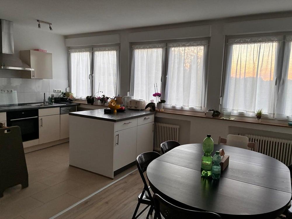 TOPANGEBOT**sanierte 4,5 Zimmerwohnung & Balkon EBK, Aufzug & Garage**NEU - Photo 4