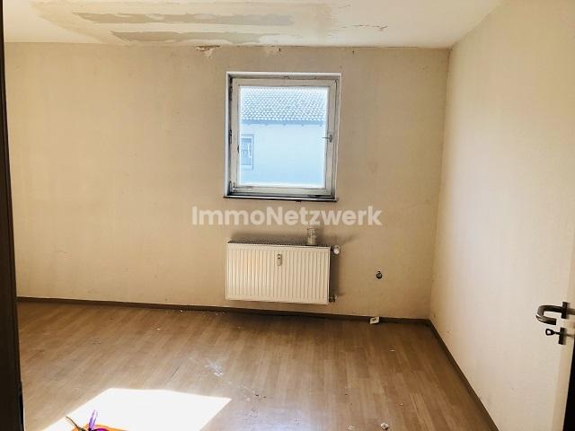 2 OG Links Wohnung 1