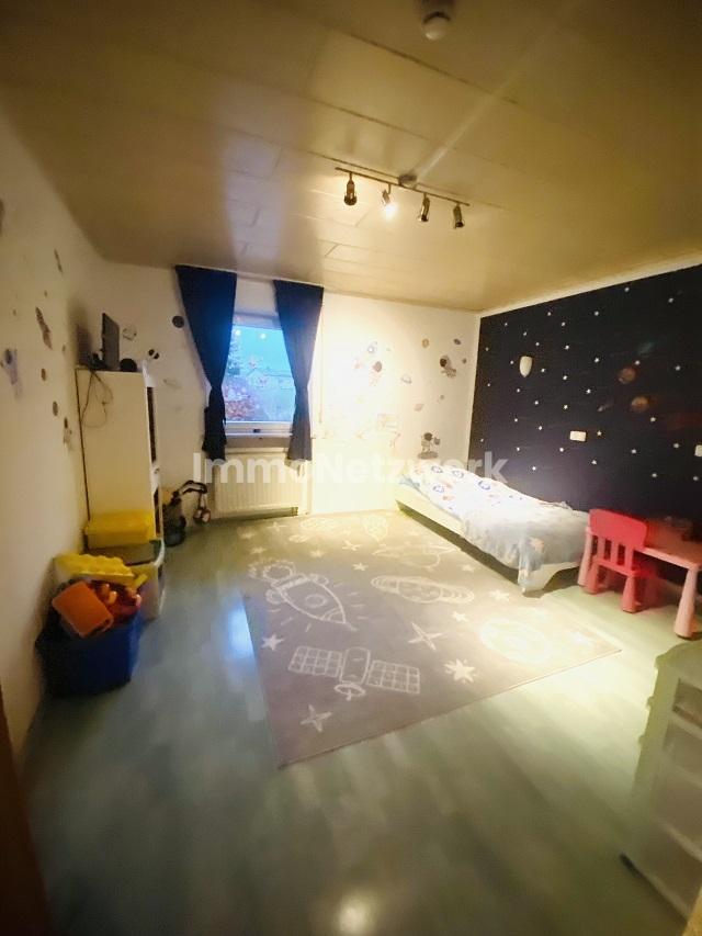Kind 1 Maisonette Wohnung