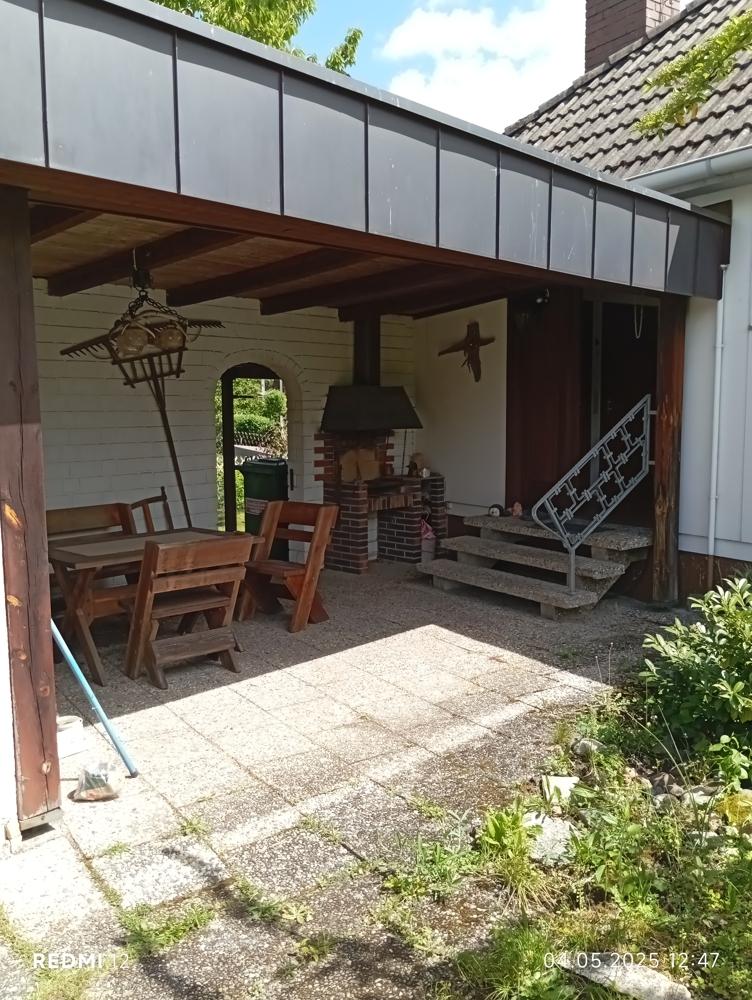 Eingangsbereich mit Grillplatz