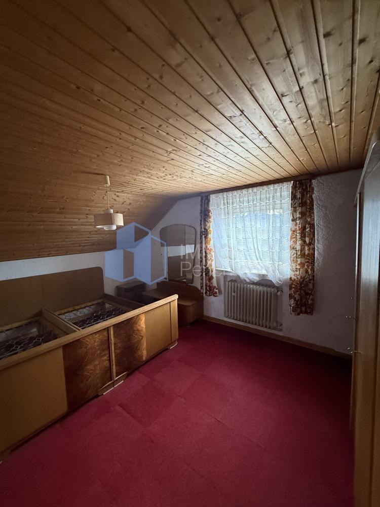Schlafzimmer DG