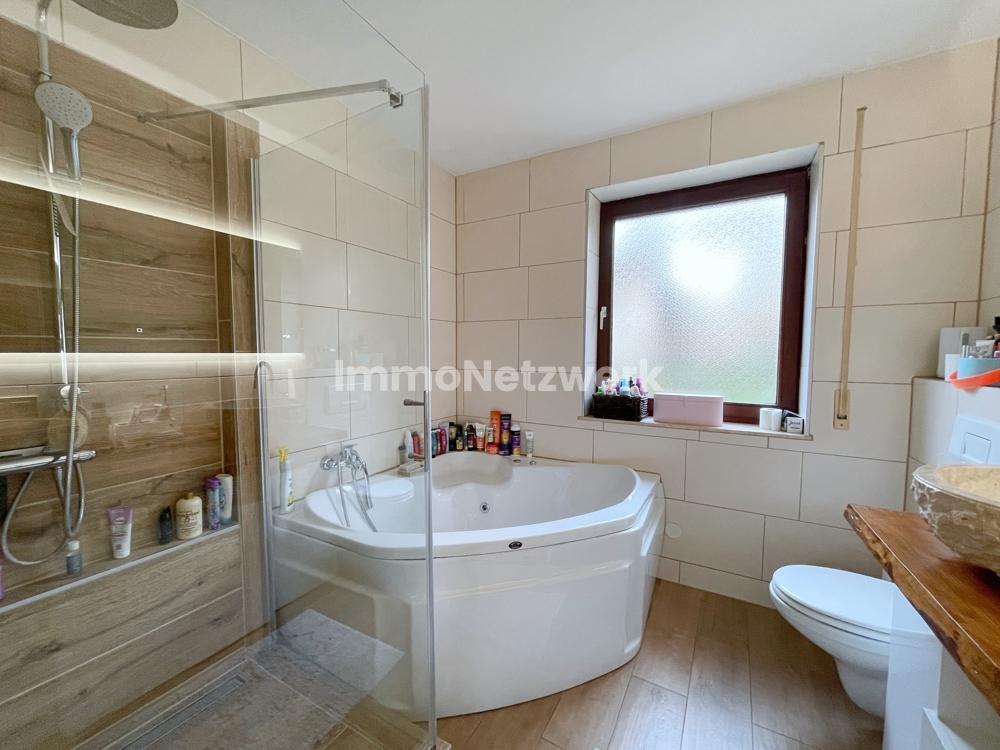 Badezimmer EG
