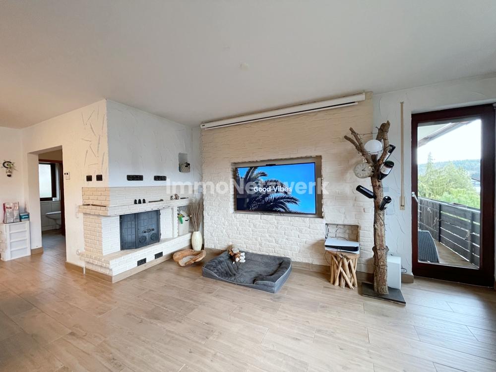 Wohnbereich mit Kamin EG