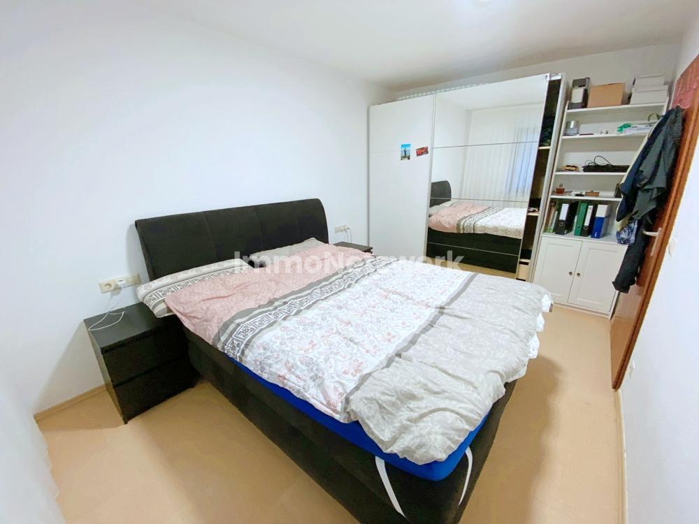 Schlafzimmer 1