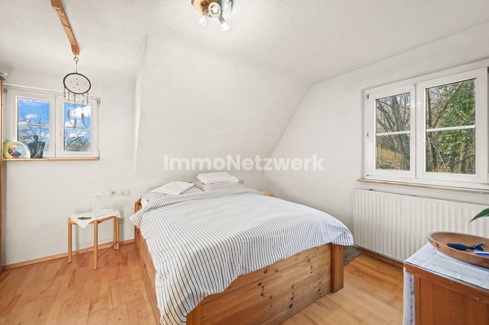 Schlafzimmer 2 OG