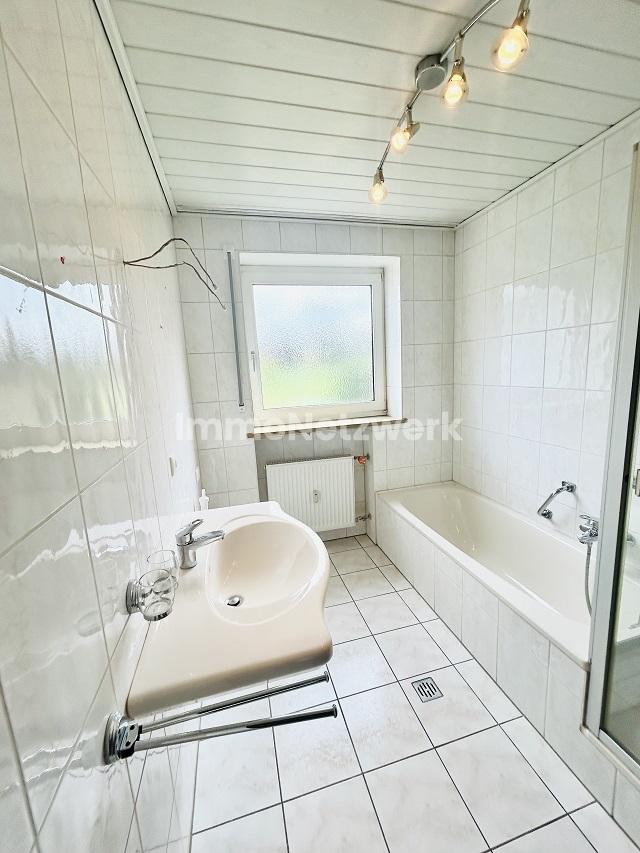 Badezimmer Ansicht 1