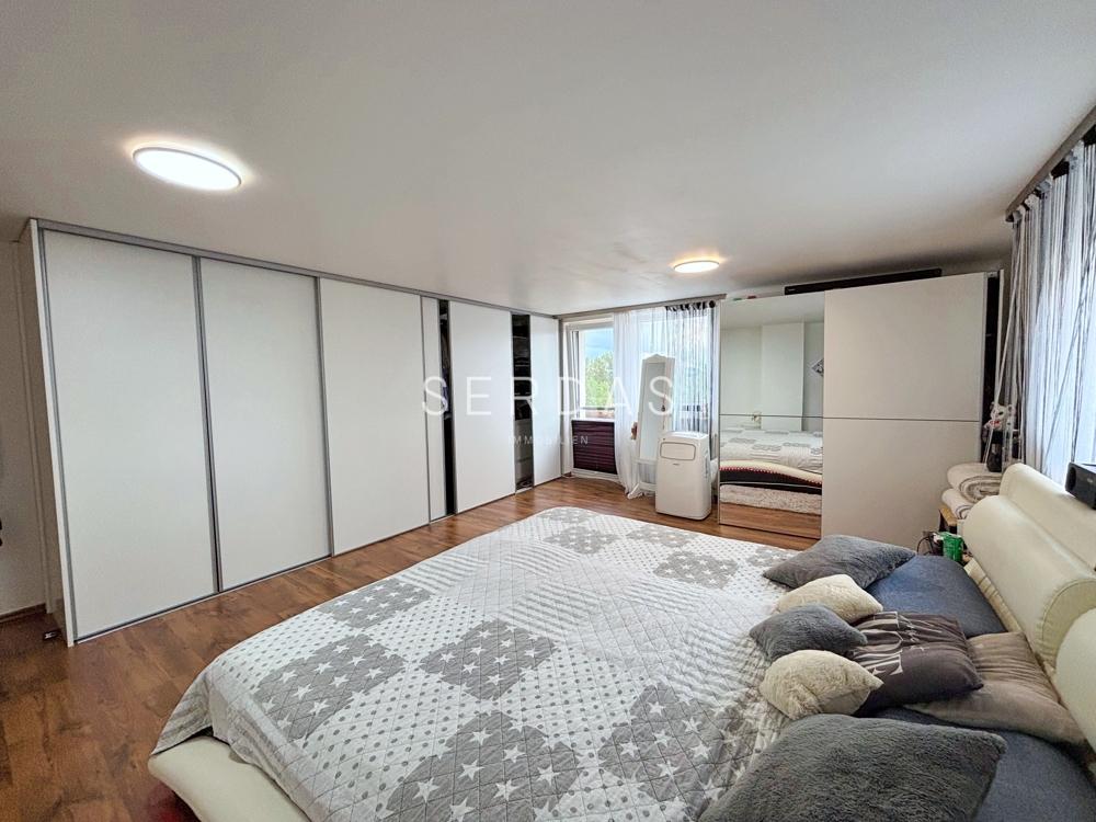 Schlafzimmer OG
